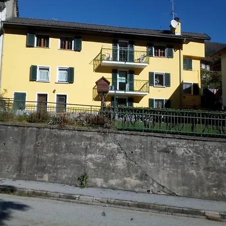 Appartamento Le Tue Vacanze A Varzo, Il Girasole. *